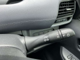 オートライトついてます。トンネルでいちいちスイッチ切り替えなくて良い感覚は使ってからしみじみ感じますよ。