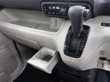 運転席廻りです。