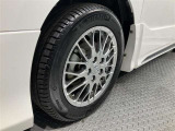 『トヨタ純正アルミホイール装着車になります!』スタイリッシュでとてもかっこいいですね♪