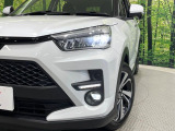 【シーケンシャルターンランプ付きLEDヘッドライト】人気の『流れるウィンカー』付きのLEDヘッドライトを装備♪高級感はもちろん、点灯時は存在感たっぷりで他車からも認識されやすく安心です。