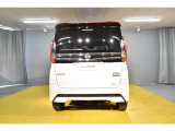 バックモニター・障害物センサー付きで車庫入れもストレスレス♪
