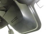 ホンダセンシング搭載!ACC(アダプティブクルーズコントロール)で前車追従機能がありますので、長距離ドライブも快適に運転できる装備です!他にもあると便利な機能が複数ついています♪