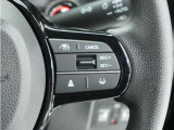 ◆アダプティブクルーズコントロール◆予め設定した車速内でクルマが自動的に加減速。前走車との適切な車間距離を維持しながら追従走行します。【LKAS】車線維持支援システムでステアリング操作を支援。