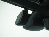 ◆ドライブレコーダー◆映像・音声などを記録する自動車用の装置です。 もしもの事故の際の記録はもちろん、旅行の際の思い出としてドライブの映像を楽しむことができます。