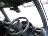 見通しのよいすっきりとした視界で、誰でも運転しやすいです。運転のしやすさは疲れにくさにも繋がりますよ♪
