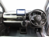 Honda車が初めての方にも扱いやすく分かりやすいインパネ周りと各種スイッチ類です。