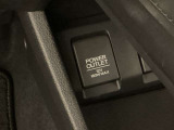 アクセサリーソケットはUSBのアダプターなどをつければ、スマホの充電にも使えます。