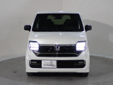 HIDより明るいLEDヘッドライトが装着されています。また点灯忘れも防止できるオートライトコントロール機能もついているので、夜間のドライブもより安全に楽しめますよ。