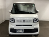 フロントマスクは個性もいっぱい! 人気の車です。