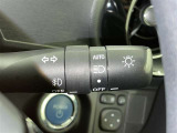 【オートライト】車外の明るさに応じて自動的にライトの点灯・消灯をしてくれます