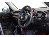 実車がストックヤードに保管されている場合がございます。ご来店前にご連絡をお願いいたします。