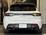 装着オプション:21インチGT Designホイール(ハイグロスブラック塗装) スポーツクロノストップウォッチ(ボルドーレッド) プライバシーガラス