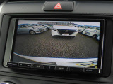 バックカメラを装備しております。駐車時に大変役立ちますよ♪運転が苦手な方の味方になってくれます。