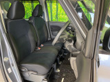 運転席シート廻りは使用感も少なく、良好な状態となっています。丁寧に使われていたことがよくわかりますね。