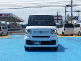 LEDヘッドライト装着車なので、夜間走行も明るく安全な走行をサポートいたします