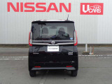 確認のしずらい後退時にも、近づく車両をしらせてくれる。ソナーも付いて、安心してバック時もできます。