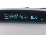 大型メーターで視界も良好な運転席廻りです。運転時の視線移動が少なくて済むので、安全性にも一役かってくれます。