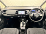 いつでも気持ちよく運転できて、使い勝手のいい収納や体をケアするシート、細部にまでこだわったインテリア♪