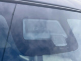 【スズキ セーフティサポート】走行中に前方の車両等を認識し、衝突しそうな時は警報とブレーキで衝突回避と被害軽減をアシスト。より安全にドライブをお楽しみいただけます。