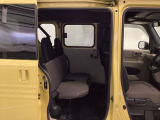 乗車人数や荷物の量、車内での過ごし方に合わせて、シートのレイアウトを変更できます。