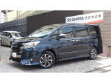 安心して運転できる広い視界とゆったり過ごせる広々した室内空間。低床フロアで乗り降りも楽チンです。