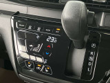 【オートエアコン】 設定温度は一定のまま、1年中、車内は快適空間♪快適温度♪