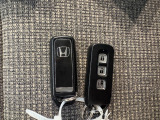 ホンダスマートキー。ボタンでドアの開閉ができます。スペアーもあります