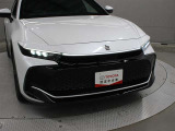 プリクラッシュセーフティに交差点右折時の対向直進車、右左折時の対向方向から横断歩行者・自転車運転者も検知可能にした「Toyota Safety Sense」を装備しています。