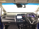 【前方視界】開放的な前方視界!運転がしやすく疲れにくいです♪窓が大きく、見通しがとっても良いおクルマですよ♪