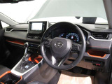 ご覧の車両以外にも多数のU-Carを展示販売しております。