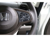 Hondaセンシングの機能のひとつ、アダプティブクルーズコントロール付!アクセルから足を離しても設定したスピードと前車との車間を保ち走行してくれます!車線維持もアシスト☆高速道路で疲労軽減ですね☆