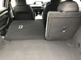 シートを倒すと大きな荷物や長い荷物などたくさん積めますよ☆