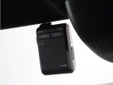 ◆ドライブレコーダー◆映像・音声などを記録する自動車用の装置です。 もしもの事故の際の記録はもちろん、旅行の際の思い出としてドライブの映像を楽しむことができます。