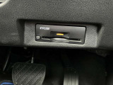 ETC2.0を装備。DSRC通信方式によって双方向通信することでカーナビと高速道路がリアルタイムに情報連携して、便利で快適なドライブ体験を提供します。