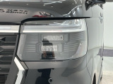 LEDヘッドライトは、点灯の瞬間から最大光量を発揮し、突然暗くなるトンネルなどでの安定感を高めます。