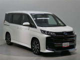 「中古車ハイブリッド保証」付き。ハイブリッド機構を無償で保証します。保証期間は、初度登録年月から10年目まで、またはロングラン保証が終わってから3年間。ただし累計走行距離が20万km以内です。