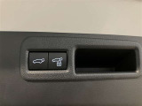 電動バックドア開閉スイッチ