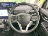 【純正革巻きステアリング】上質な革を使用することで、手にしっかり馴染みとても運転しやすいハンドルです♪