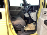 シートはフィット性も良く、楽な運転姿勢を保てます。