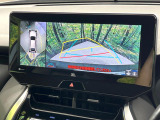 【パノラミックビューモニター】専用のカメラにより、上から見下ろしたような視点で360度クルマの周囲を確認することができます☆死角部分も確認しやすく、狭い場所での切り返しや駐車もスムーズに行えます。