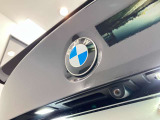 バックカメラが付いておりますので楽に駐車ができますよ。