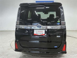 車内は家族みんなでゆったり乗れて驚くほど使いやすいです。