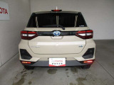 バックカメラが付いているので後方確認が非常にしやすいです。今や運転初心者も熟練者も必須装備!