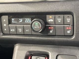フロント両席にはシートヒーターが付いています!寒い日に便利な装備ですね。