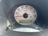 整備スタッフは国家資格を持つプロの整備士です。車検の受入/中間/完成検査と保安基準発行のすべても自社で行います。