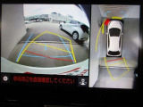 パノラミックビューモニター付きです。車両を上から見たような映像をディスプレイオーディオ画面に表示、運転席からの目線だけでは見にくい、車両周辺の状況をリアルタイムでしっかり確認できます。