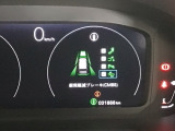 ホンダが推し進める総合先進安全装備のセンシング搭載! 衝突や斜線はみだしなどの危険が予測される時、センサーが警告。ヒューマンエラーを高度先進技術が補完してくれます。