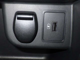 シガーソケット用の充電器が使用可能です!