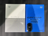 スマートキーは鍵をバッグに入れたままでもドアロックの開閉やエンジンのON・OFFができます。夜間や雨の日も鍵を探さなくて良いので便利です。
