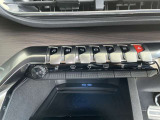 今回はプジョー千葉店にご興味いただきありがとうございます。プジョーの認定中古車は当店にお任せください。通話無料のフリーダイヤルをご利用ください。